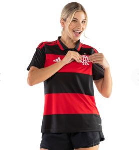 Camisa Flamengo I 2026 Feminina adidas nas cores vermelho e preto com escudo bordado.