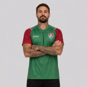 Camisa Fluminense Energia Verde Braziline masculina verde com mangas grená e escudo estampado